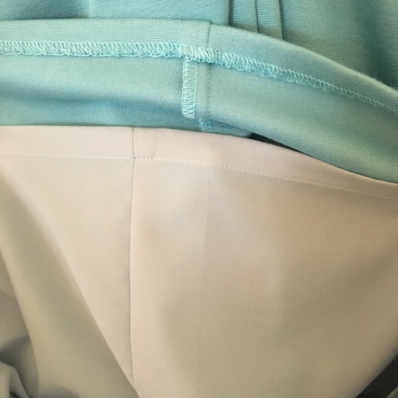 🌷Amy Matto New Twist Front Knit Dress 🌷 - Picture 4 of 5